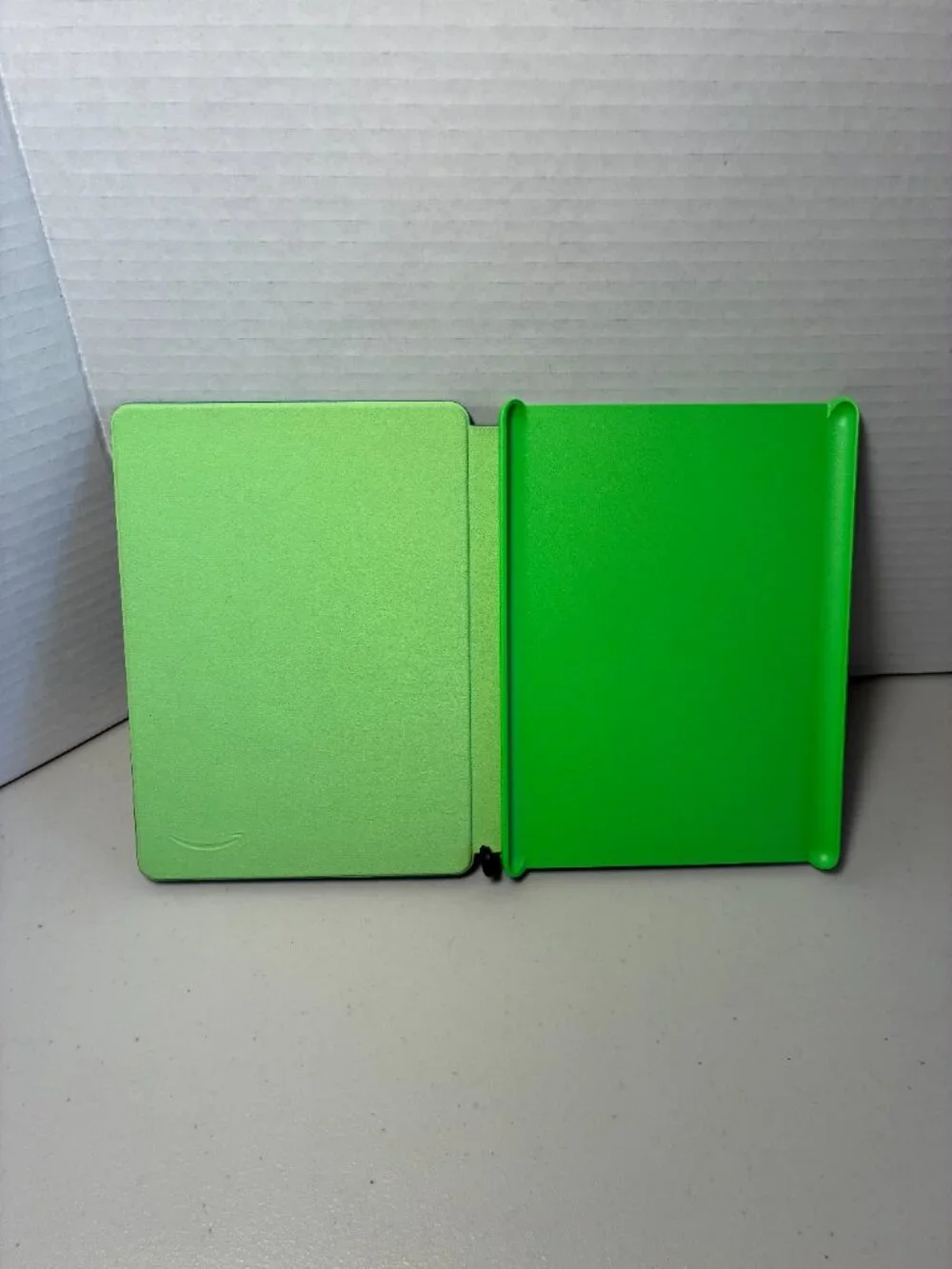Amazon Kindle emerald forest